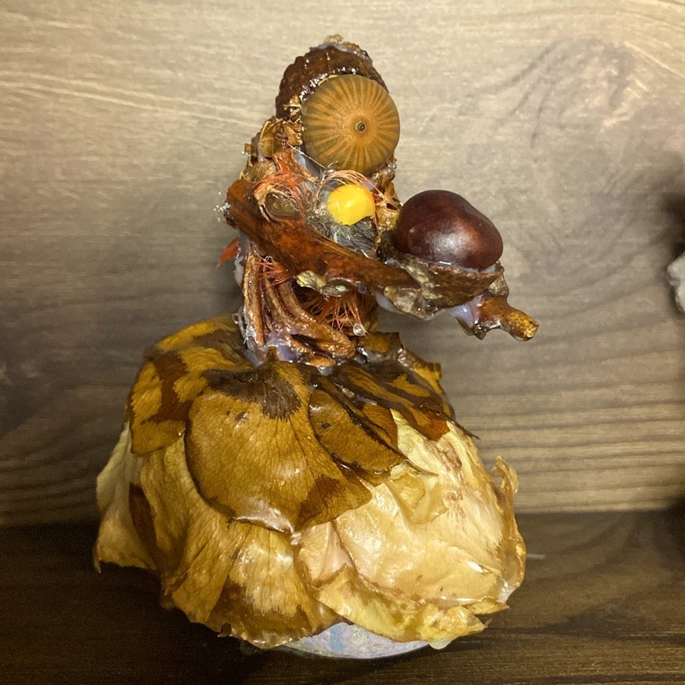 WeeFolk Giving Crone